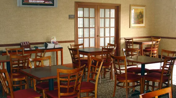 Holiday Inn Express & Suites - Muncie | Indiana - Muncie (ve civarı) - Muncie