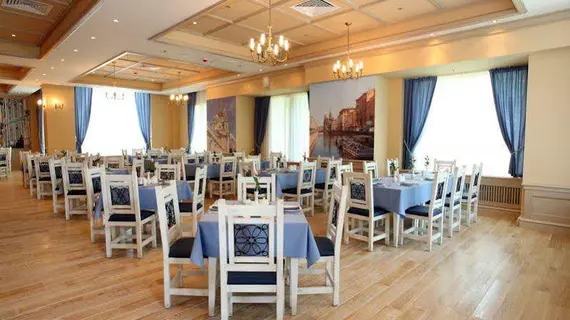 New Peterhof Hotel | Leningrad Bölgesi - St. Petersburg (ve civarı) - Petergof