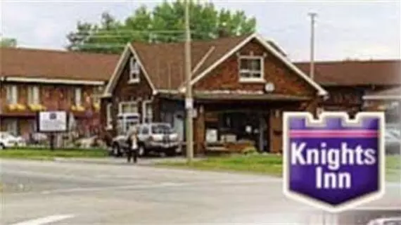 Knights Inn | Ontario - Niagara Regional Belediyesi - Niagara Şelalesi (ve civarı), Kanada - Niagara Şelalesi