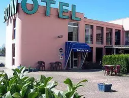 Hotel Bomotel | Auvergne-Rhone-Alpes - Allier - Montlucon