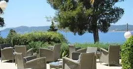 83 Hotel | Provence - Alpes - Cote d'Azur - Var - Toulon - Hyeres (ve civarı) - Le Lavandou