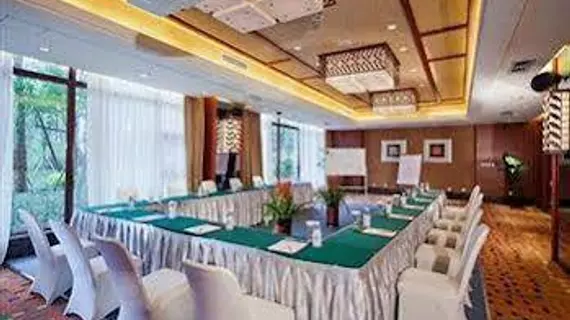 Dujiangyan Qingcheng Platon Resort Hotel | Sişuan - Chengdu