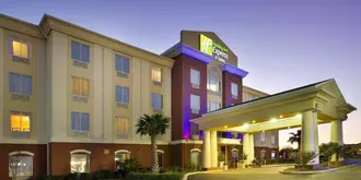 Holiday Inn Express Uvalde