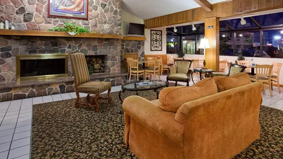 AmericInn Hotel & Suites Chippewa Falls | Wisconsin - Eau Claire (ve civarı) - Chippewa Falls