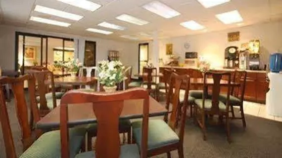 Quality Inn Murfreesboro | Tennessee - Nashville-Davidson - Nashville (ve civarı) - Murfreesboro