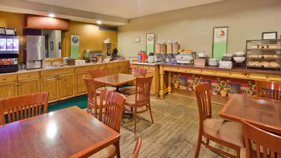 Country Inn & Suites By Carlson, Regina | Saskatchewan - Regina