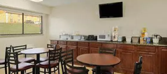 Days Inn Overland Park | Kansas - Kansas City (ve civarı) - Overland Park