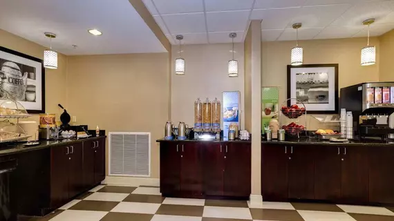 Hampton Inn & Suites Cape Coral | Florida - Fort Myers (ve civarı) - Cape Coral