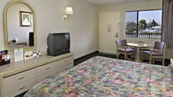 Howard Johnson Inn Stanton | Kaliforniya - Orange County - Stanton