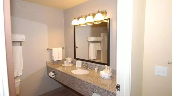 HOLIDAY INN EXPRESS & SUITES D | Wyoming - Douglas