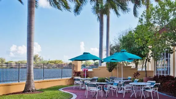 La Quinta Inn & Suites Fort Lauderdale Airport | Florida - Fort Lauderdale (ve civarı) - Hollywood