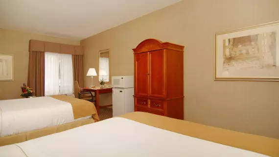 Holiday Inn Express Cedar Rapids (Collins Road) | Iowa - Cedar Rapids - Iowa City (ve civarı) - Cedar Rapids