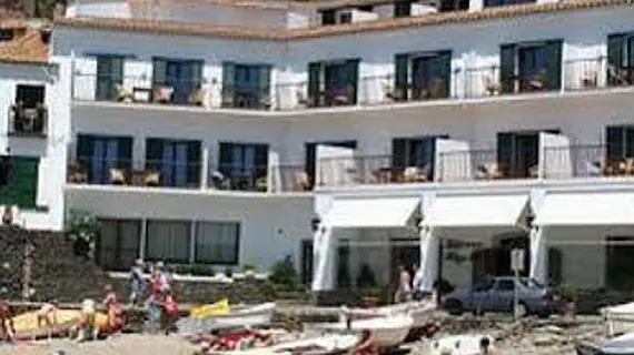 Hotel Playa Sol | Katalonya - Girona İli - Alt Empordà - Cadaques - Portlligat