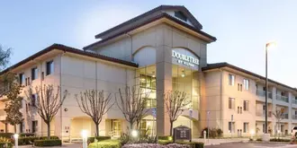 DoubleTree by Hilton Ontario Airport