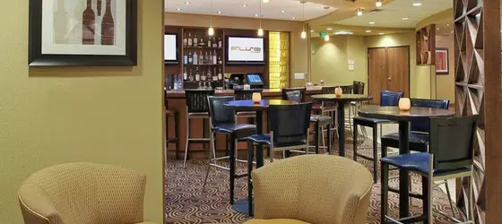 DoubleTree by Hilton Austin-University Area | Teksas - Austin (ve civarı) - Austin - East Austin