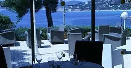 83 Hotel | Provence - Alpes - Cote d'Azur - Var - Toulon - Hyeres (ve civarı) - Le Lavandou