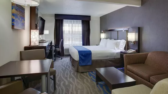 Holiday Inn Express Hotel & Suites Meadowlands Area | New Jersey - Jersey City (ve civarı) - Carlstadt