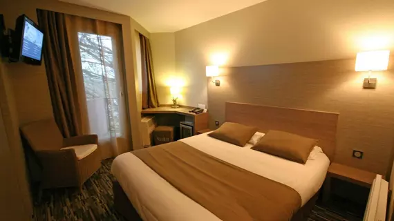 Best Western Auberge de Jons | Auvergne-Rhone-Alpes - Rhone (bölge) - Lyon (ve çevresi) - Jons