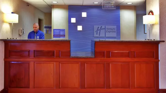 Holiday Inn Express Breaux Bridge | Louisiana - Lafayette (ve civarı) - Breaux Bridge