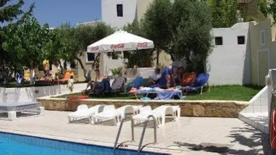 Ourania Apartments | Girit Adası - Kandiye (bölge) - Gouves - Kato Gouves