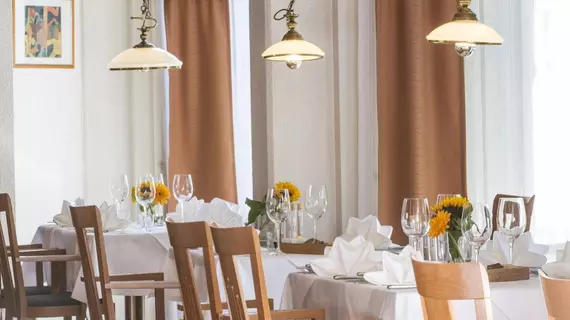 Best Western Hotel Am Schlossberg | Baden-Wuerttemberg - Rems-Murr-Kreis - Stuttgart (ve civarı) - Nuertingen