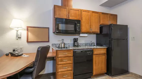 CANDLEWOOD SUITES BURLINGTON | Washington - Vernon Dağı (ve civarı) - Burlington