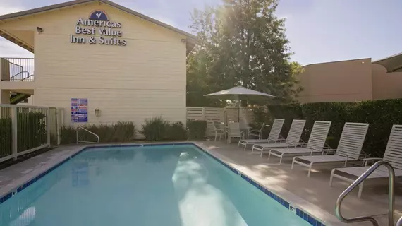 Americas Best Value Inn & Suites - Wine Country | Kaliforniya - Sonoma İlçesi - Santa Rosa