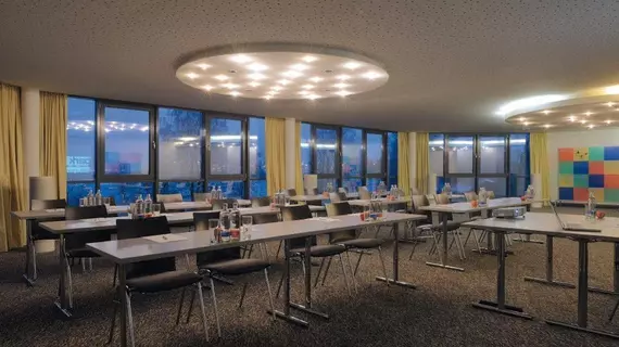 Radisson Hotel Zurich Airport | Zürih Kantonu - Dielsdorf District - Ruemlang