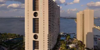 DoubleTree by Hilton Grand Hotel Biscayne Bay