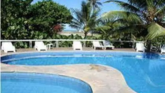 America Praia Flat | Northeast Region - Bahia (eyaleti) - Porto Seguro (ve civarı) - Porto Seguro - Taperapua Plajı