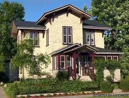 Brayton B&B | Wisconsin - Oshkosh