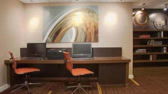 Courtyard By Marriott Edmonton Downtown | Alberta - Edmonton (ve civarı) - Edmonton - Downtown Edmonton