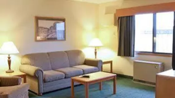 AmericInn Lodge and Suites Roseau | Minnesota - Roseau (ve civarı) - Roseau