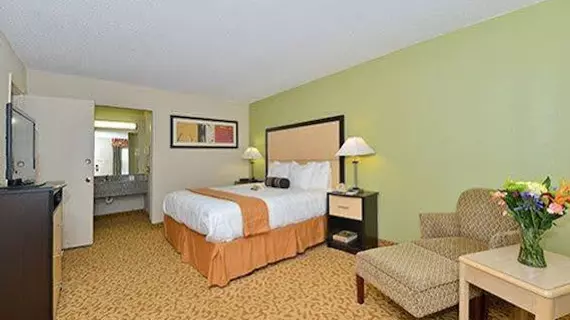 Red Roof Inn & Suites Addison | Teksas - Dallas (ve civarı) - Addison