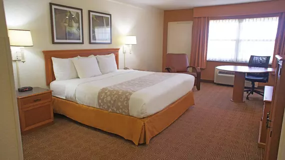 La Quinta Inn & Suites Coral Springs University Dr | Florida - Fort Lauderdale (ve civarı) - Coral Springs