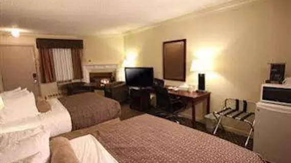 QUALITY INN & SUITES | Alberta - High Level