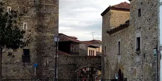 Castillo De Valdés Salas