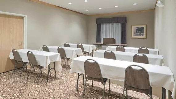 Holiday Inn Express Greensburg | Indiana - Greensburg (ve civarı) - Greensburg