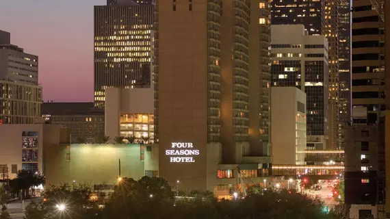 Four Seasons Hotel Houston | Teksas - Houston (ve civarı) - Houston - Downtown Houston