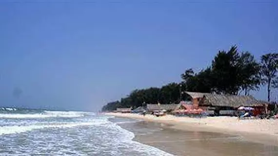 Sheen Beach Resort | Goa - Kuzey Goa - Morjim