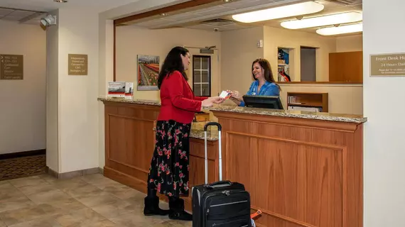 CANDLEWOOD SUITES BURLINGTON | Washington - Vernon Dağı (ve civarı) - Burlington