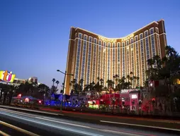 Treasure Island Hotel & Casino | Nevada - Clark County - Las Vegas (ve civarı) - Las Vegas - Paradise