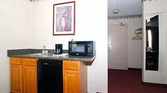 Quality Inn & Suites Warren | Michigan - Detroit (ve civarı) - Warren