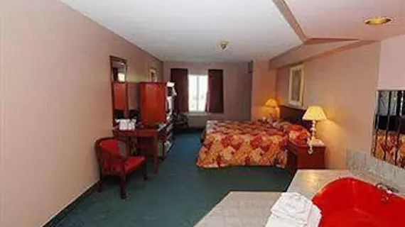 Niagara Lodge & Suites | Ontario - Niagara Regional Belediyesi - Niagara Şelalesi (ve civarı), Kanada - Niagara Şelalesi