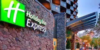 Holiday Inn Express Edmonton Downtown