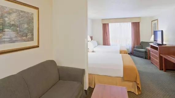 Holiday Inn Express Hotel & Suites Lancaster-Lititz | Pensilvanya - Lancaster (ve civarı) - Lititz