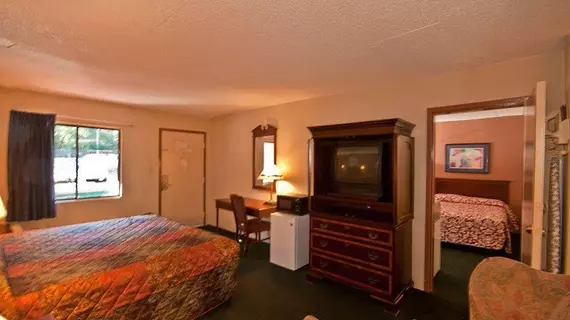 Country Hearth Inn & Suites Marietta | Georgia - Atlanta (ve civarı) - Marietta