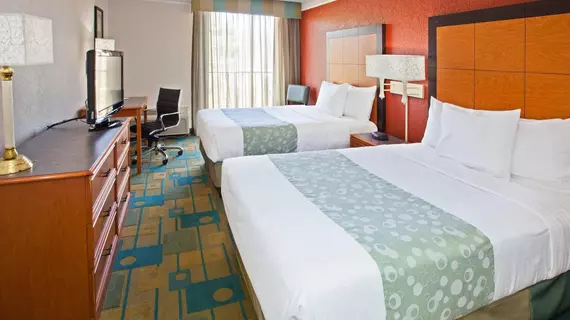 La Quinta Inn & Suites Nashville Airport/Opryland | Tennessee - Nashville-Davidson - Nashville (ve civarı) - Nashville - Opryland - Donelson