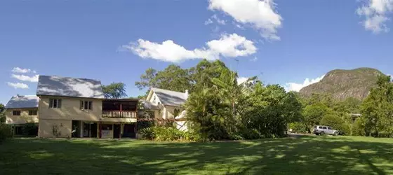 Glass House Mountains Ecolodge | Queensland - Glass House Mountains