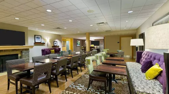 Hampton Inn Danbury | Connecticut - Danbury (ve civarı) - Danbury